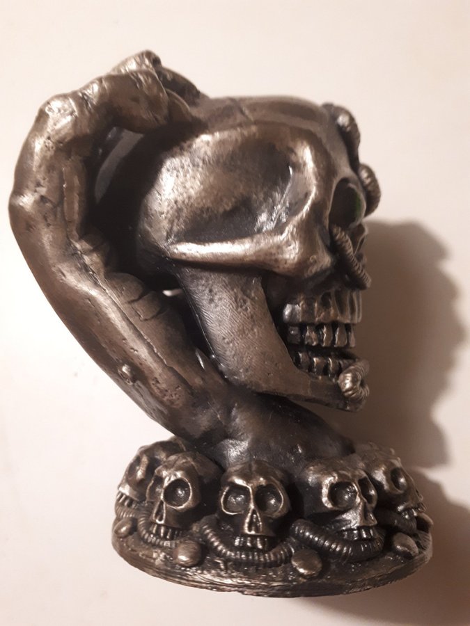 The Keeper Of The Skulls 3099, Tudor Mint Pewter Skull