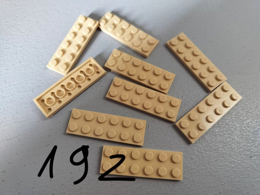 Lego tegelstenar i beige