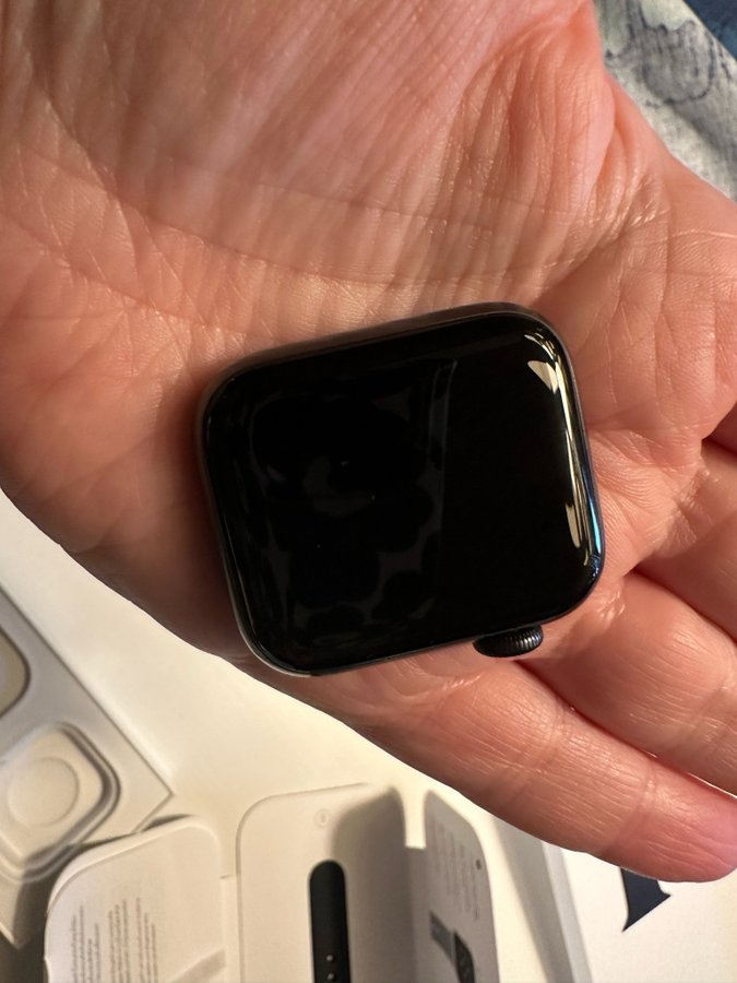 Apple Watch SE LTE 40mm Space Gray Aluminium