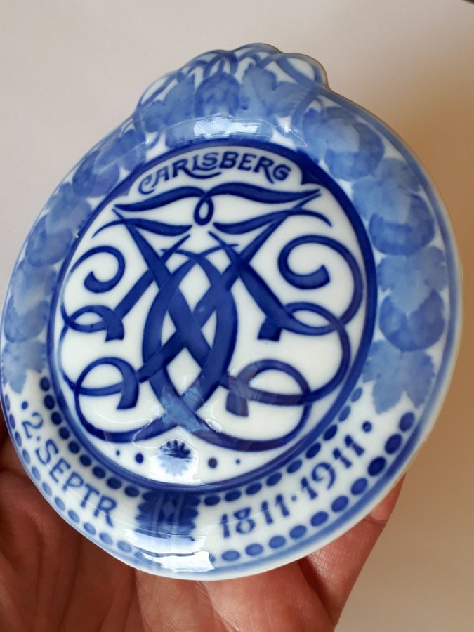 Very Rare Smal CARLSBERG 1811-1911 Royal Copenhagen Mindeplatte 10cm Väggtallrik