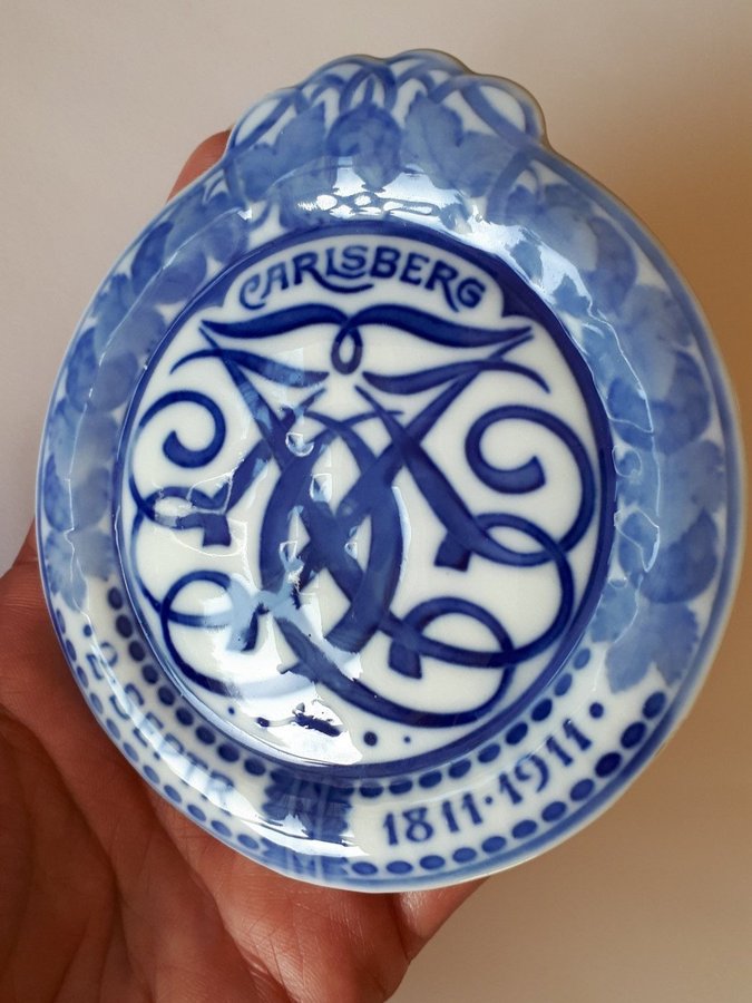 Very Rare Smal CARLSBERG 1811-1911 Royal Copenhagen Mindeplatte 10cm Väggtallrik