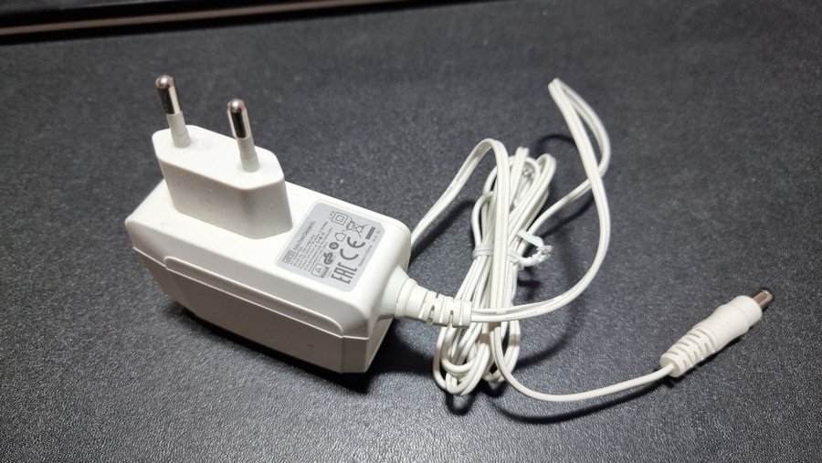 APD AC ADAPTER WA-12M12FG 12V 1A