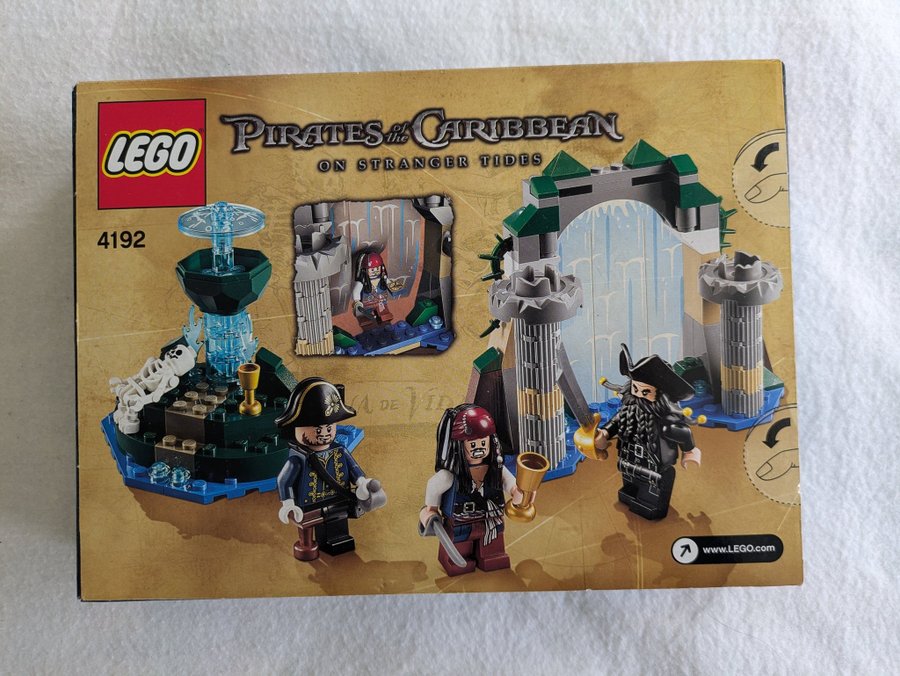 NY - LEGO Disney Pirates of the Caribbean 4192 Aqua de Vida Fountain of Youth