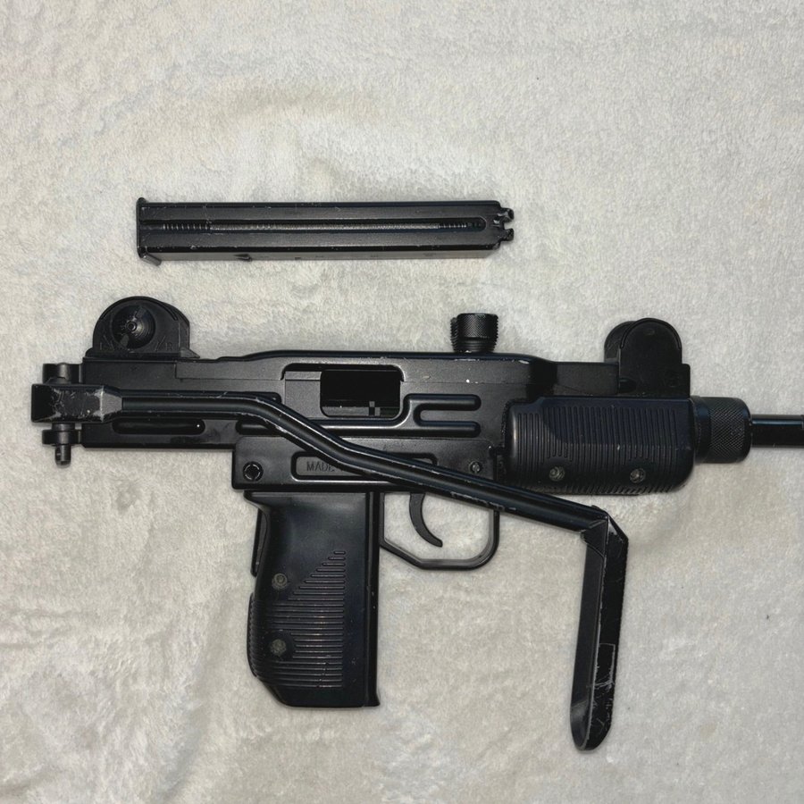 Swiss Arms co2 full auto blowback UZI