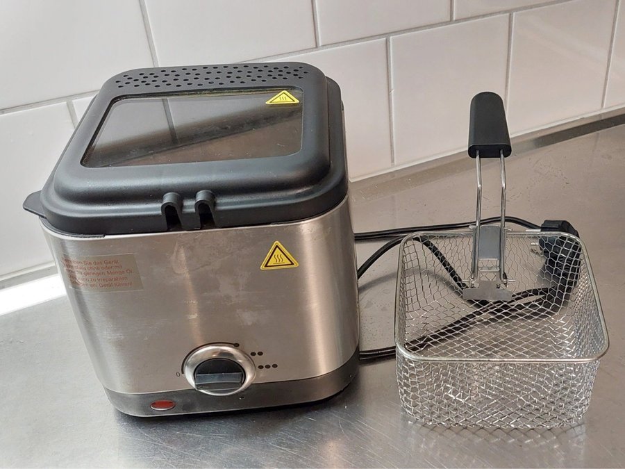 MINIFRITÖS FRYTER 900 WATT