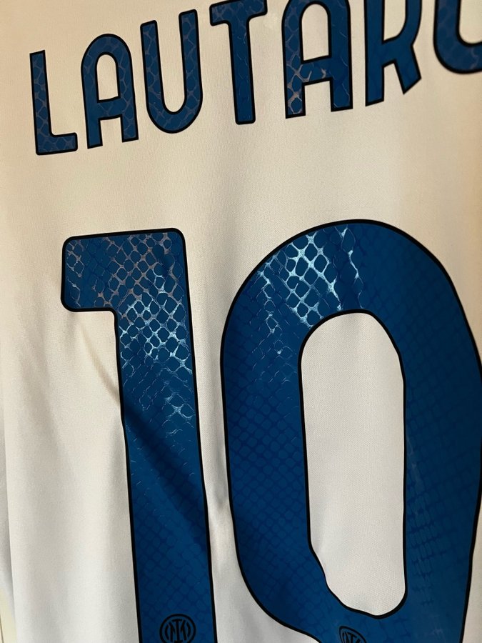 Inter bortatröja 2021/22 #10 Lautaro storlek XL