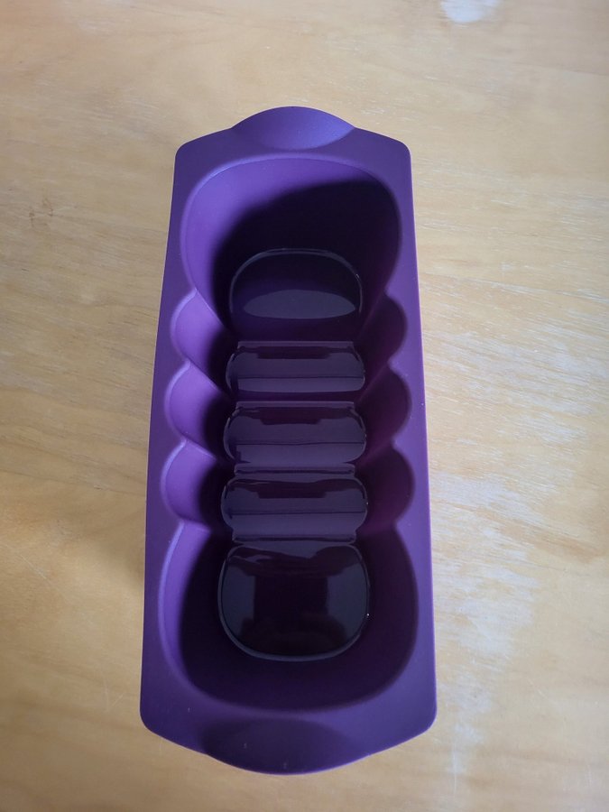 Tupperware silikon brödform, lila, 1,5liter, HELT NY!