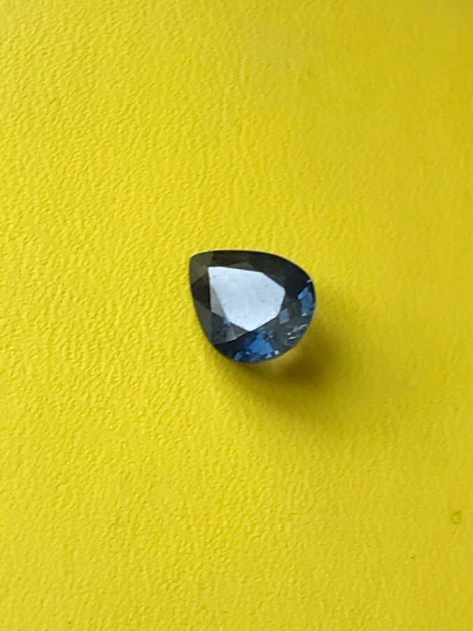 Safir 17 carat