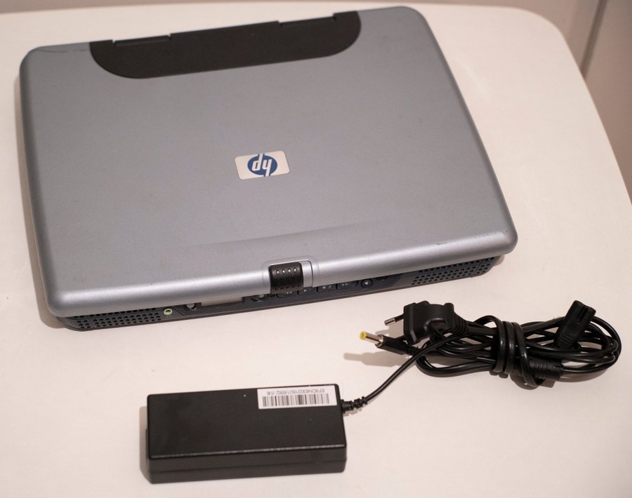 HP OmniBook XE3 - Pentium 3 933 MHz - Windows XP