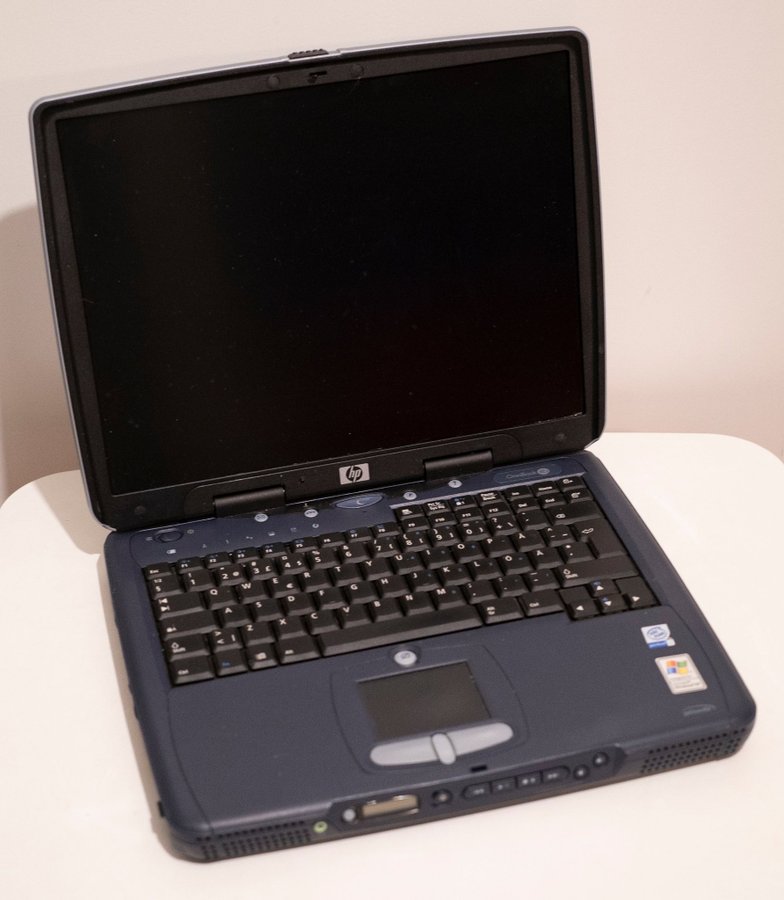 HP OmniBook XE3 - Pentium 3 933 MHz - Windows XP