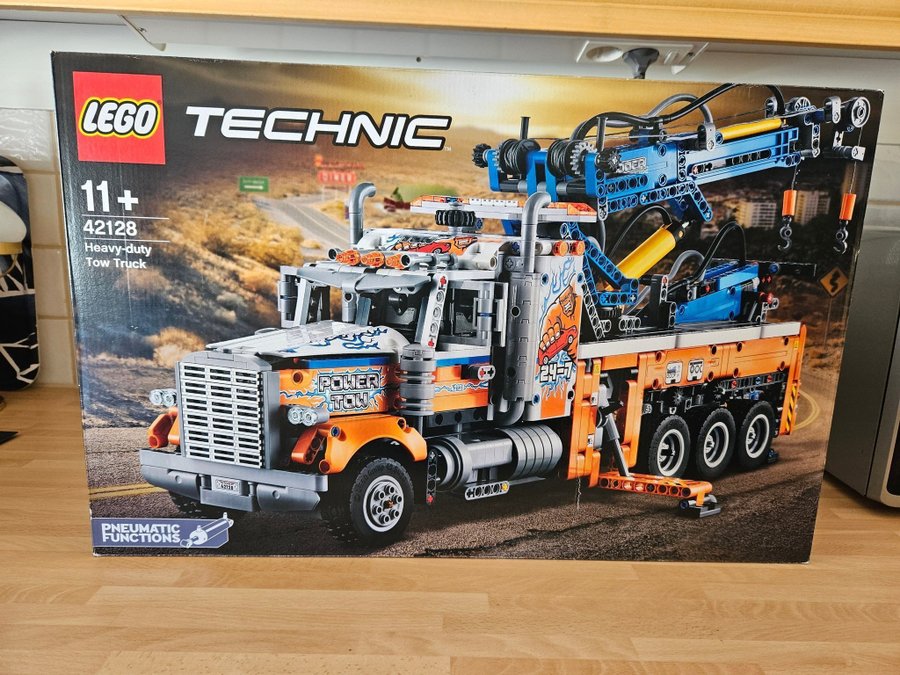 Lego 42128, Heavy-duty Tow Truck