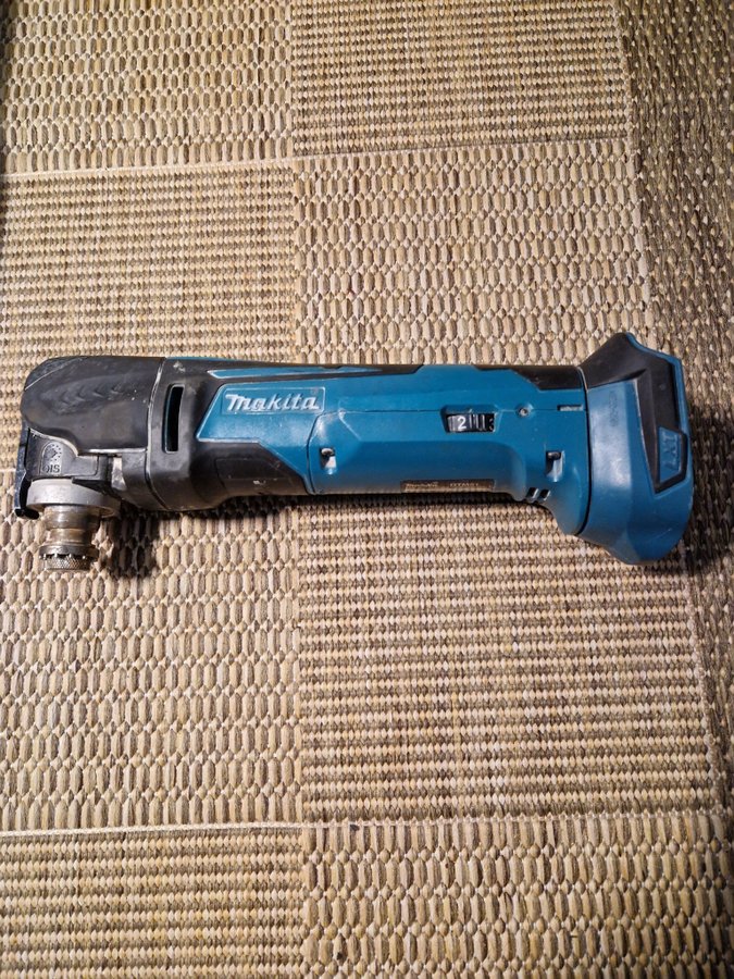 Makita DTM51 18V Oscillating Multi-Tool