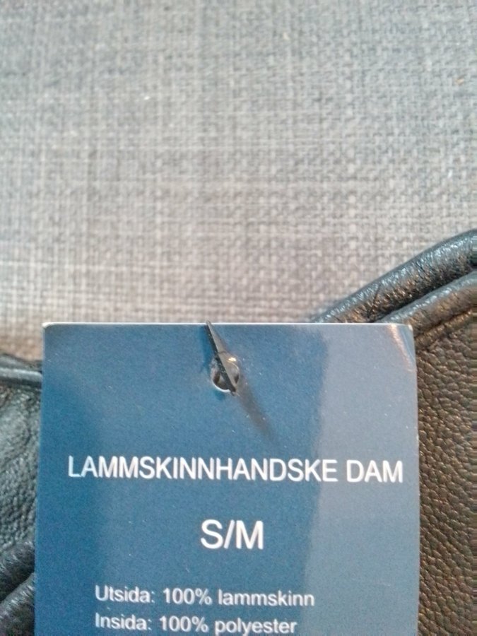 Nya Lammskinnhandskar Dam i storlek S/M