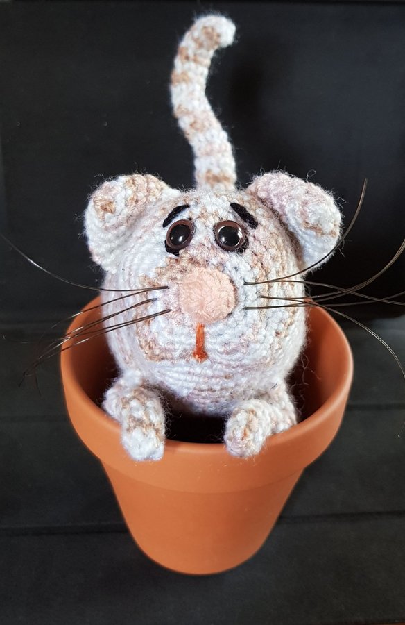 Virkad katt amigurumi