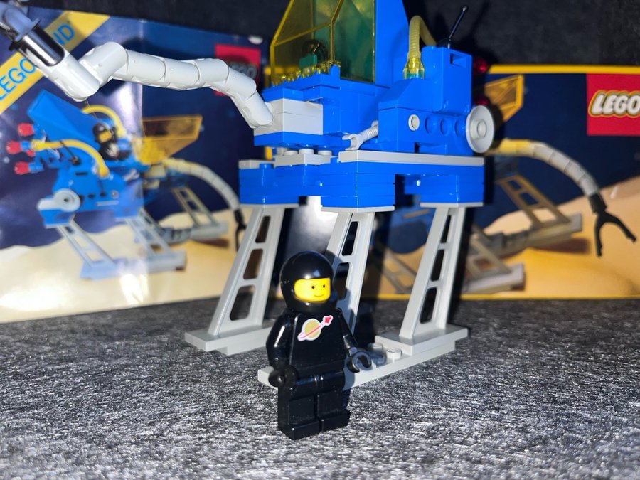 LEGO 6882 - Space Explorer