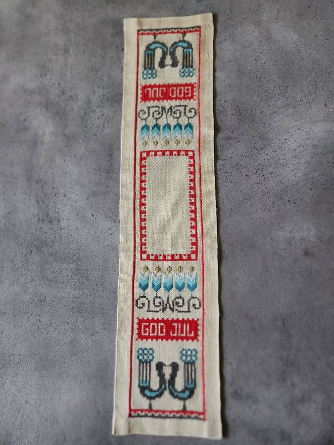 Handbroderad jul-löpare/duk. Stl 62×14cm