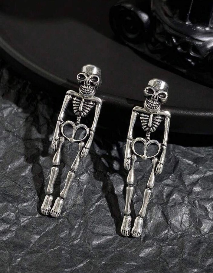 Maskerad Halloween silver skull skelett örhängen nya 1kr