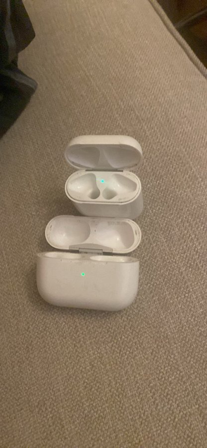 Apple AirPods box