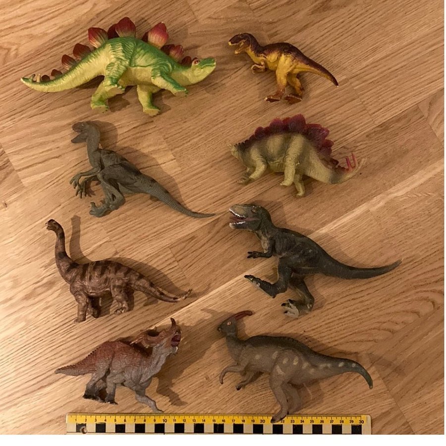 Dinosaurier 8 stycken, T-Rex, långhals, triceratop, stegosaurus