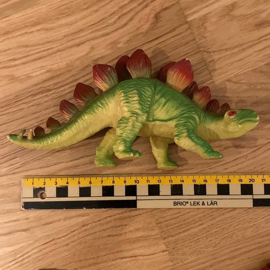 Dinosaurier 8 stycken, T-Rex, långhals, triceratop, stegosaurus