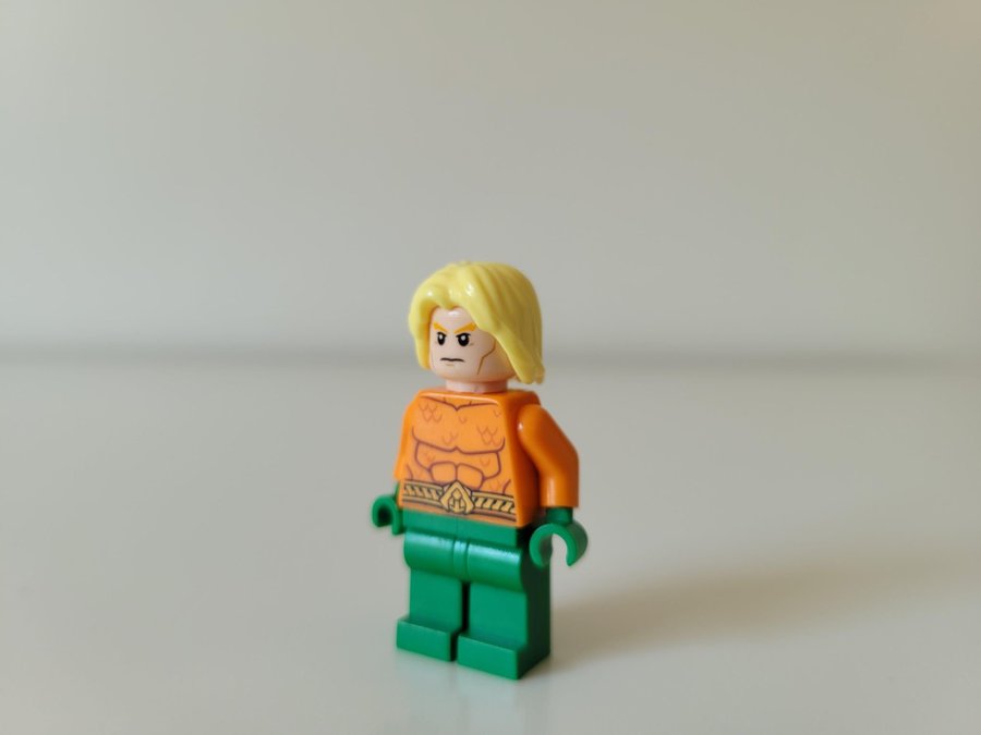 Lego - Super Heroes - Aquaman - Yellow Tousled Hair - sh050 - Minifigur