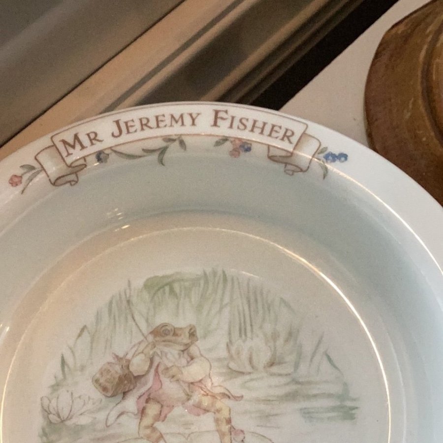 Royal Albert skål The world of Beatrix Potter groda som motiv