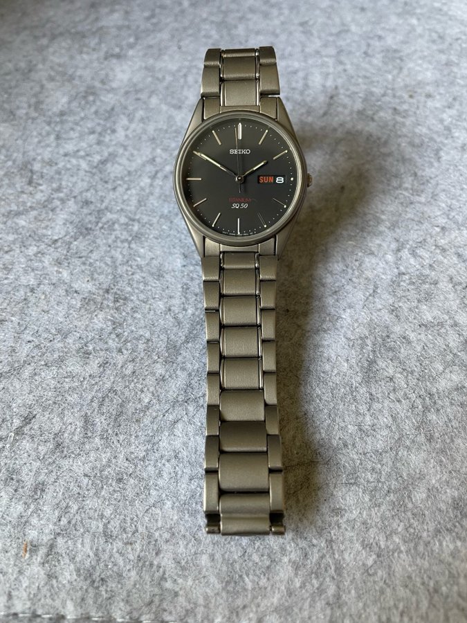 Seiko SQ 50 Titanium Day-Date Quartz