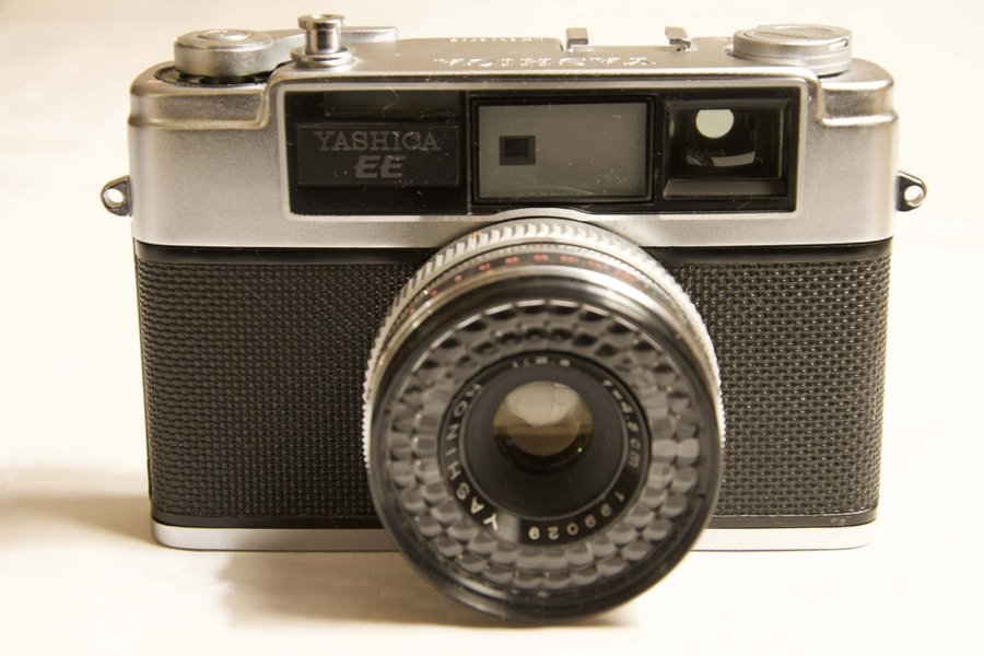 Yashica EE