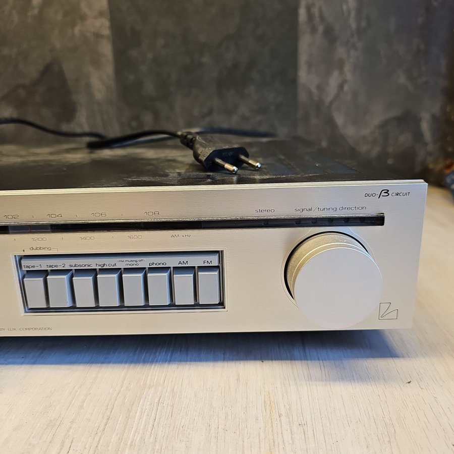 LUXMAN AM/FM Stereo Tuner-Amplifier R-5030