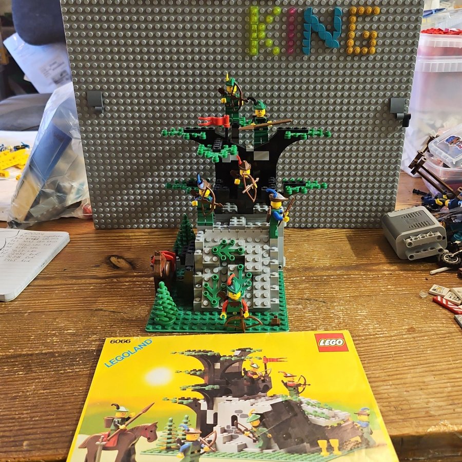 Lego 6066 forest men hideout