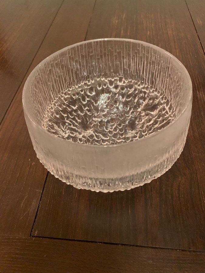 Iittala ultimata Thule Taipo Wirkkala Finland skål d16cm/höjd 10.5 cm