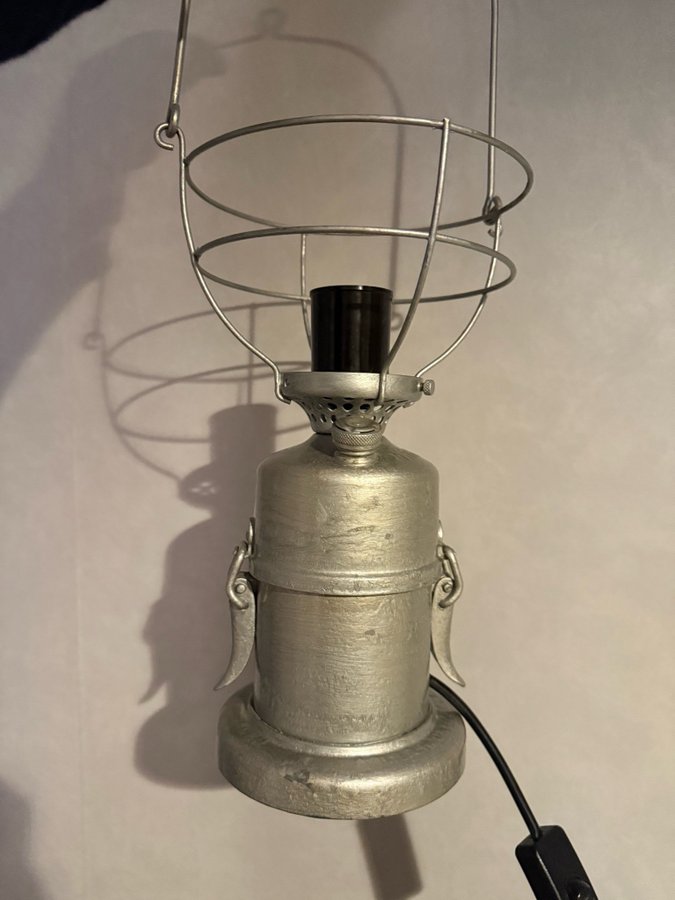 Omgjord FOTOGENLAMPA, primus 1031, AB Hjort  Co, Stockholm, 1900-tal.