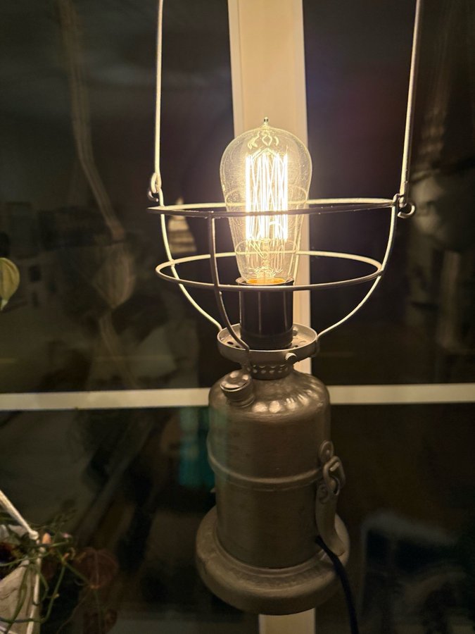 Omgjord FOTOGENLAMPA, primus 1031, AB Hjort  Co, Stockholm, 1900-tal.