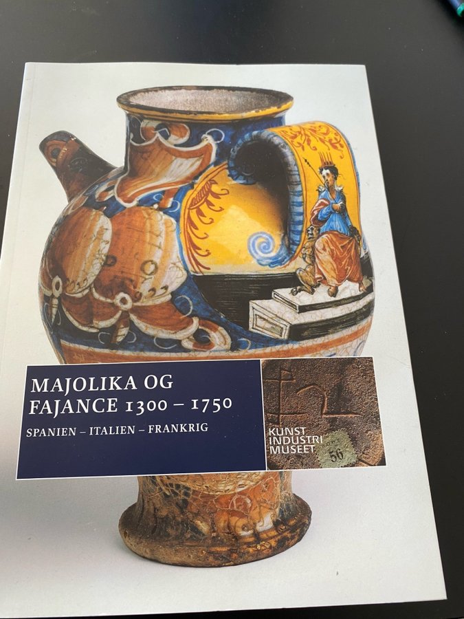 BOK om Majolika BOK om Fajance 1300-1750 BOK om FAJANS bok keramik