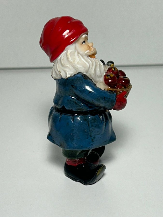 Tomtefigur med korg - Jul - Tomte