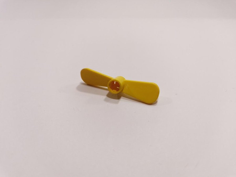 Lego - propeller - rotor - part 4745 - gul