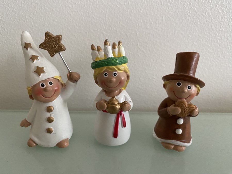 3 stycken - LUCIA STJÄRNGOSSE  PEPPARKAKSGUBBE - 1 ÄGARE  MYCKET BRA SKICK!