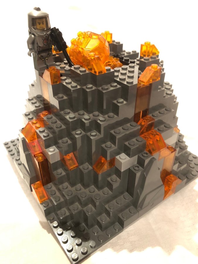 Lego 60124 Volcano Exploration Base