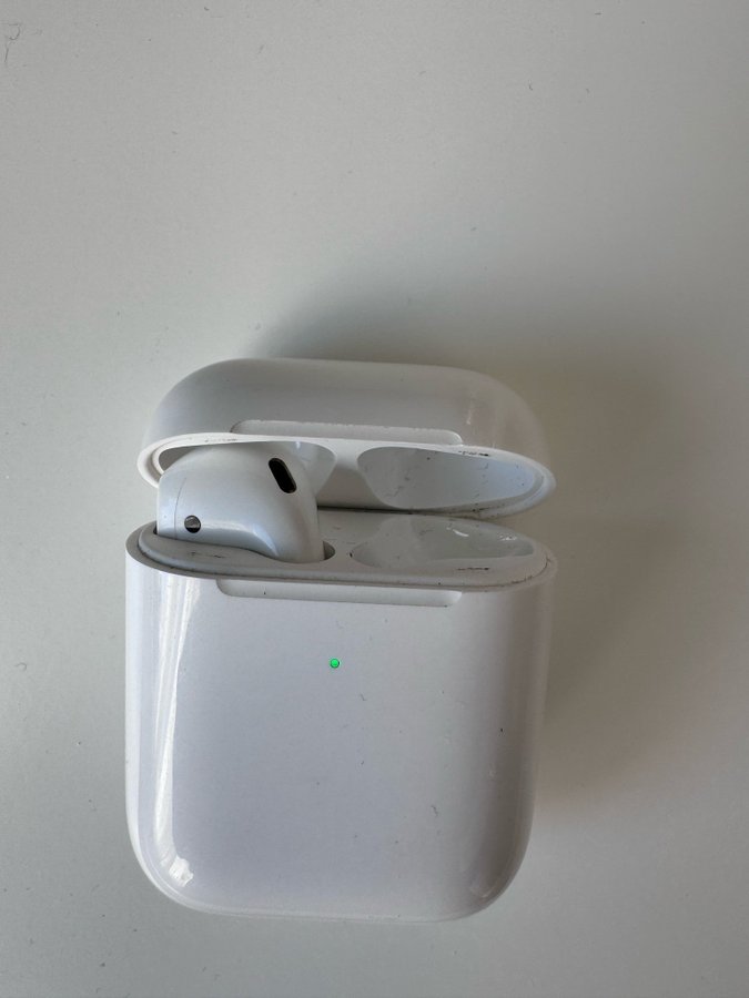 Apple AirPods (2:a generationen)