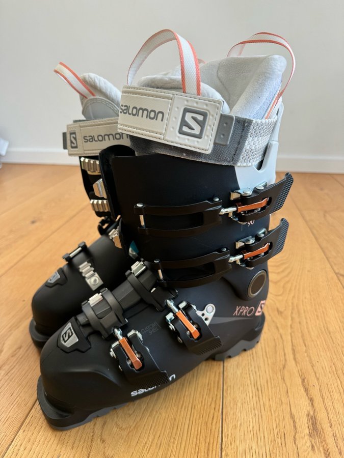 Salomon pjäxor 23/23,5 nya slalompjäxor