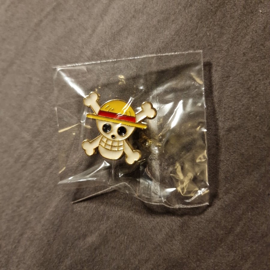 One piece Brosch