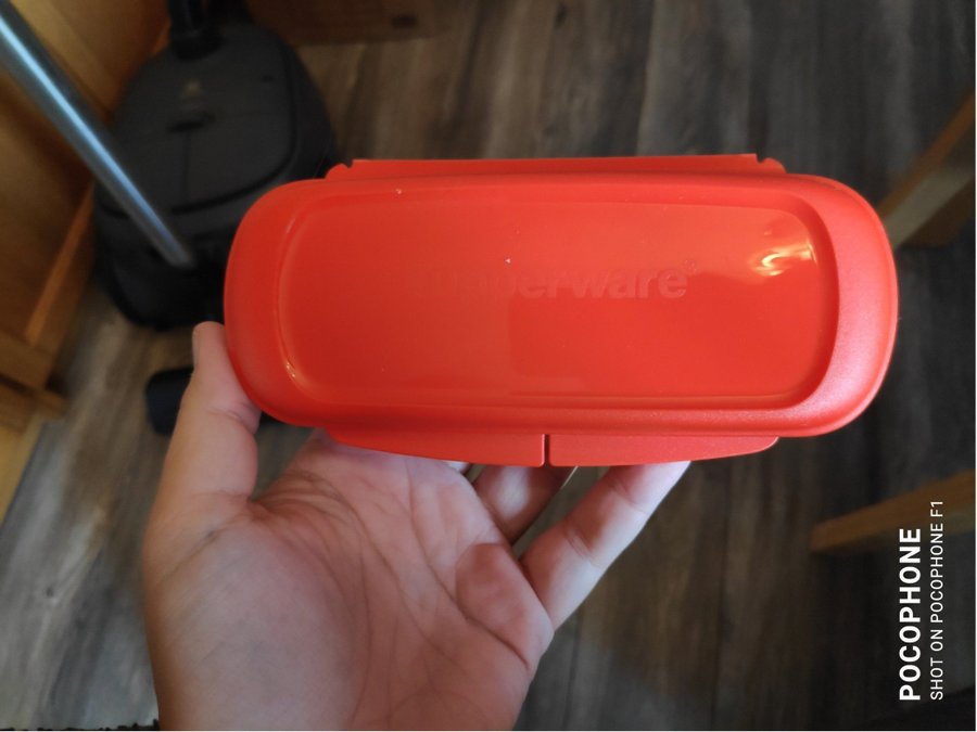 Ny liten Tupperware burk