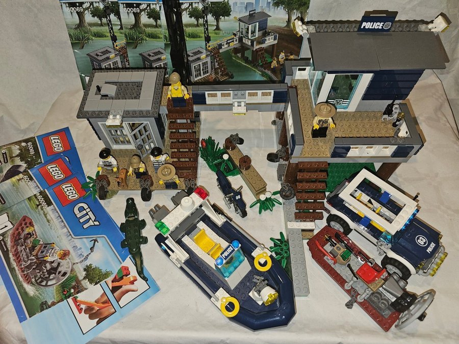 Lego city 60069 polis station i träsket