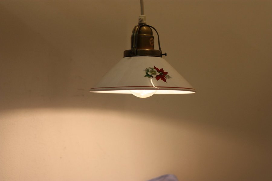 Gammal tak/fönster lampa porslin kupa chaby stil RETRO