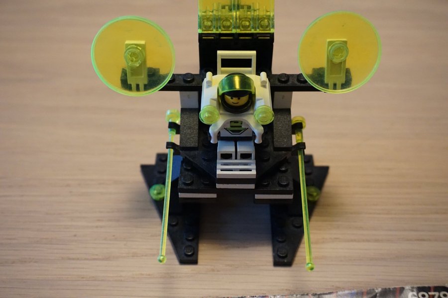 Lego Blacktron II 6878 Sub Orbital Guardian