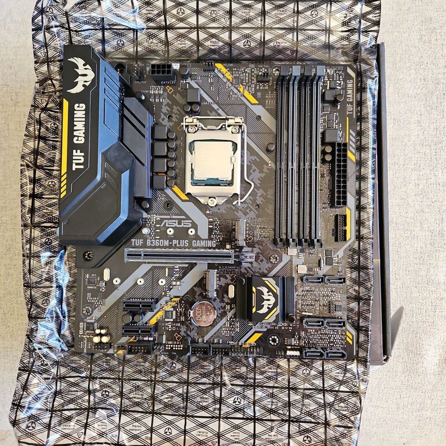 ASUS TUF B360M-PLUS GAMING Moderkort + i5 processor