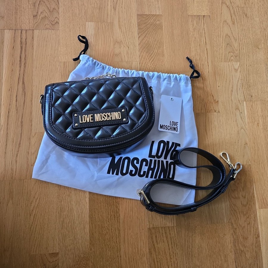 Love Moschino quilted soft saddle bag, skinnimitation