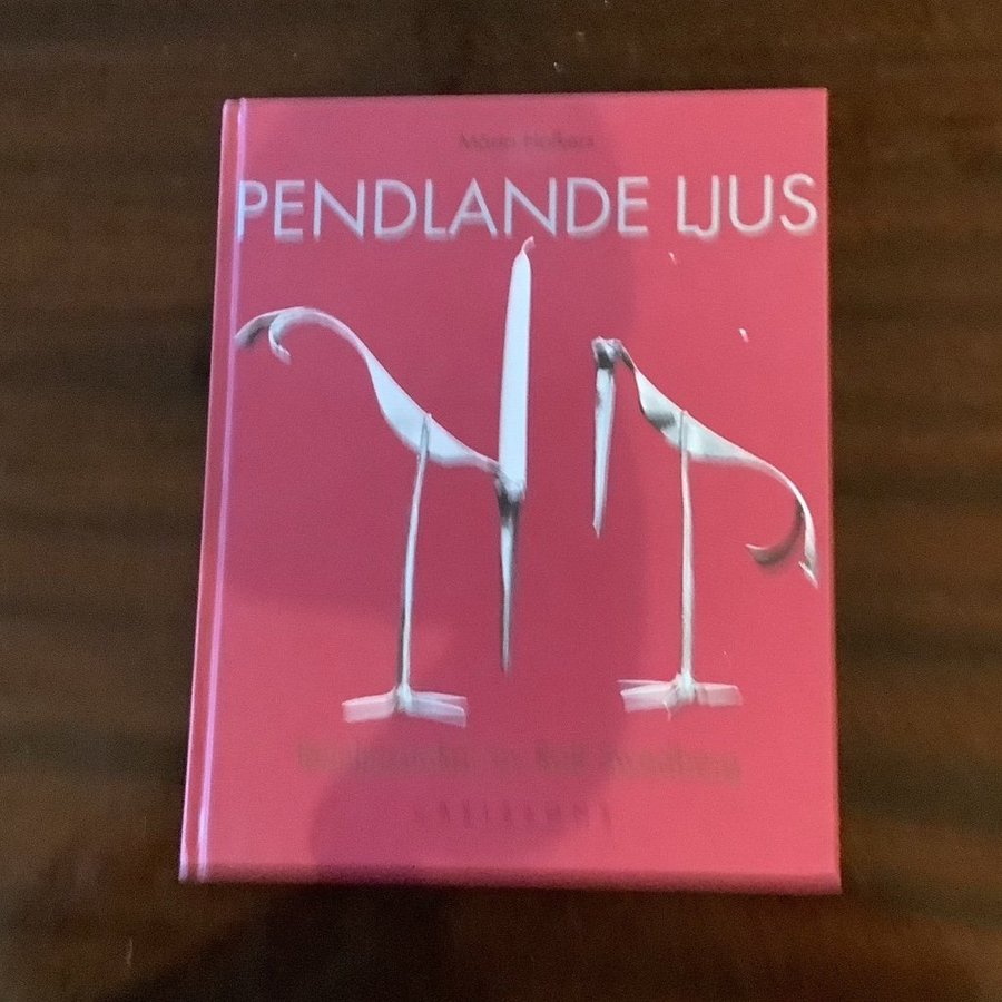 Pendlande ljus - Tennljusstake av Rolf Swedberg