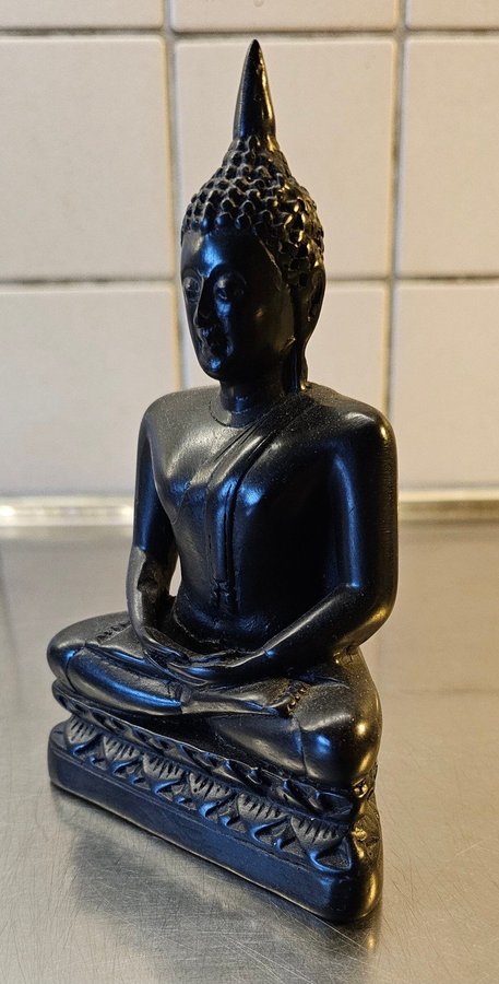 Thai Buddha lotusposition, svart, polyresin, 17 cm - Okänd, mycket fin, begagnad