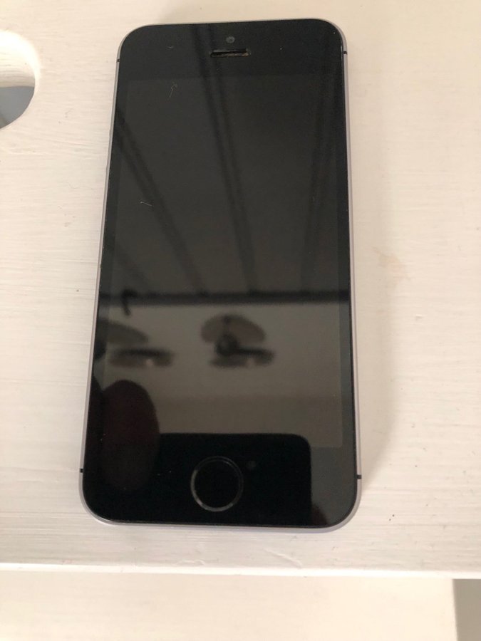 iPhone SE 16 Gb 1:a Gen Kanonskick!